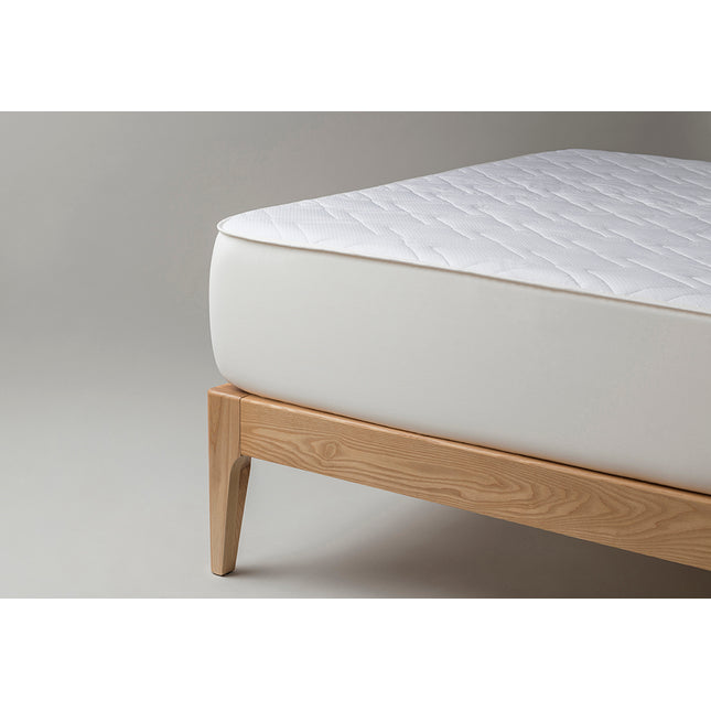 Velfont "Igloo" Thermo-regulating Quilted Mattress Protector