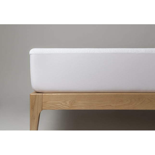 Velfont "Babylon" Bamboo Mattress Protector in White
