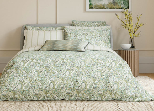 Bedeck of Belfast "Alessie" Duvet Cover and Oxford Pillowcase in Green