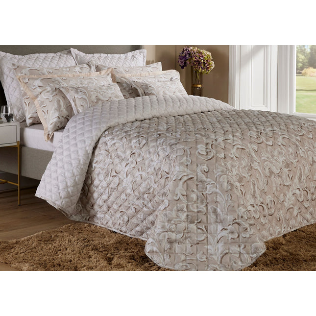 Christy "Como" Bedspread Sets in Stone