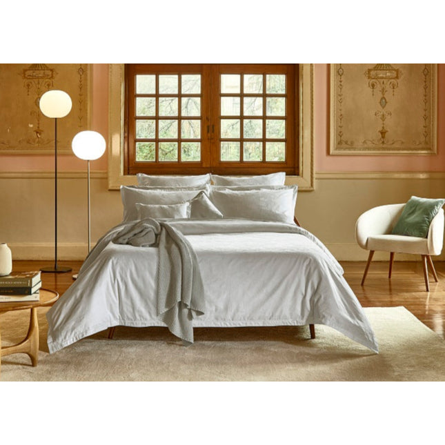 Amalia "Flores" Duvet Cover in White