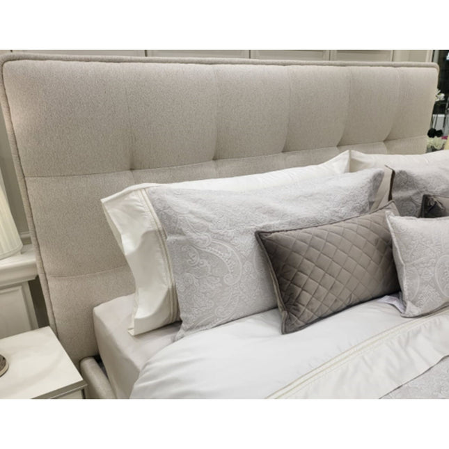 سرير "برلينجتون" المصمم خصيصًا من Linen Obsession