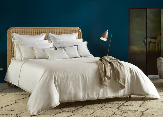 Amalia "Prado" 430 Thread Count Duvet Cover in White with Sand Border