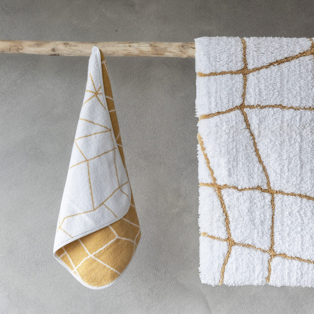 Graccioza "Amalia" Bath Towels &amp; Bath Rug Collection in White/ Gold