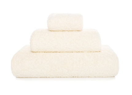 Graccioza "Egoist" Bath Towels in Natural