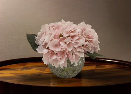 Linen Obsession "Round Hydrangeas Bouquet" in Glass Vase