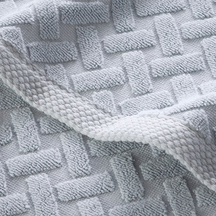 Christy "Trellis" Bath Towel Collections in Glacier (Silver)