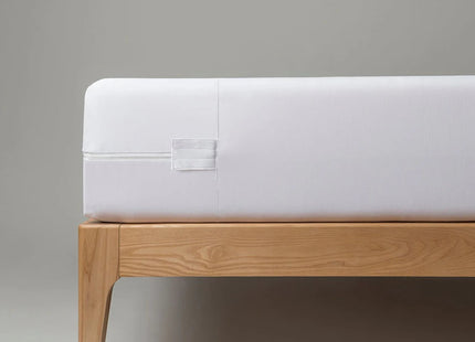 Velfont "Anti-bedbug" Mattress Protector in White