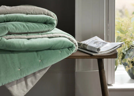 Christy "Jaipur" Throw in Jade Colour - 140 x 200 cm