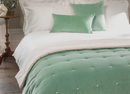 Christy "Jaipur" Throw in Jade Colour - 140 x 200 cm
