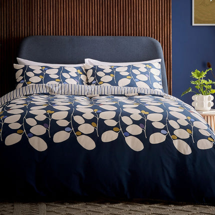 طقم أغطية لحاف "ألثيا" من هيلينا سبرينغفيلد باللون الأزرق الداكن