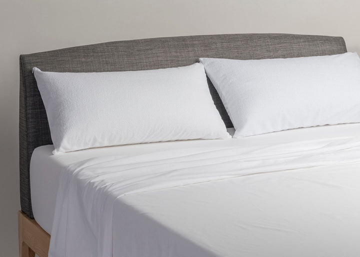 Velfont "Babylon" Bamboo Pillow Protector in White
