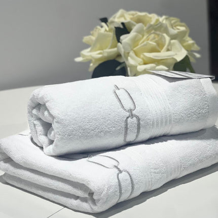 Linen Obsession "Eliza" Bath Towels in White/Silver