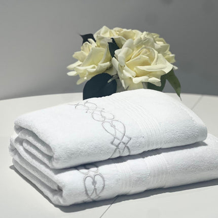 مجموعة مناشف الحمام "Ritual" من Linen Obsession باللون الكريمي الخام