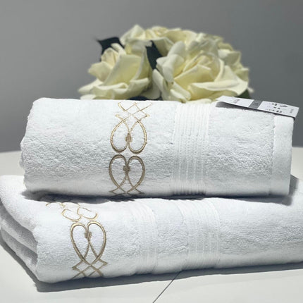 مجموعة مناشف الحمام "Ritual" من Linen Obsession باللون الكريمي الخام