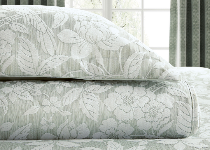 Sanderson "Pyramus" Duvet Cover and Oxford Pillowcase in Aqua