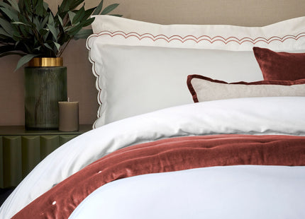 Christy "Jaipur" Throw in Garnet - 140 x 200 cm