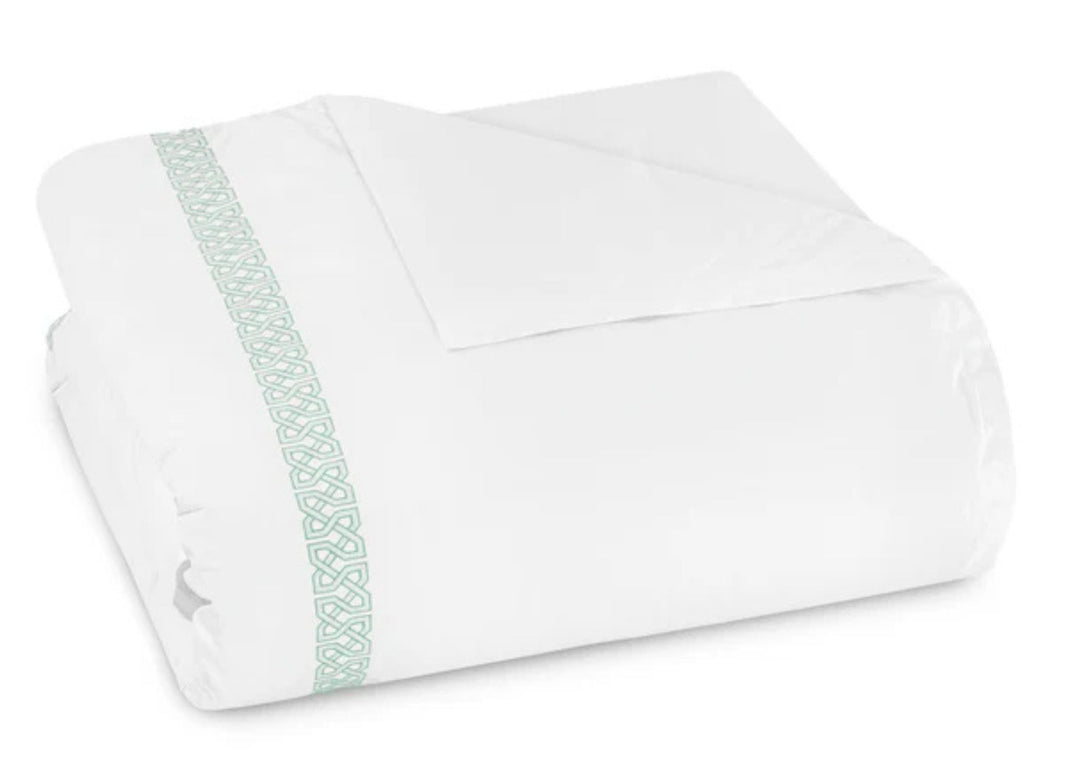 Amalia "Elo" 430TC Duvet Cover in White with White/Verbena