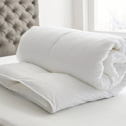 لحاف Bedeck of Belfast المحشو بألياف دقيقة بوزن 13.5 توغ