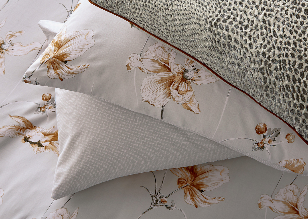 Nalu by Nicole Scherzinger "Alaula" Duvet Cover Set in Stone &amp; Sunset