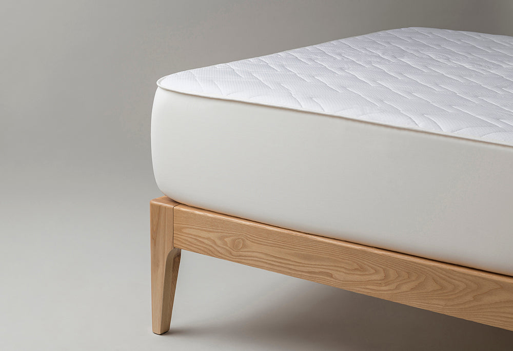 Velfont "Igloo" Thermo-regulating Quilted Mattress Protector