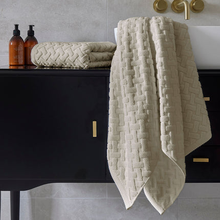 Christy "Trellis" Bath Towel Collections in Oak