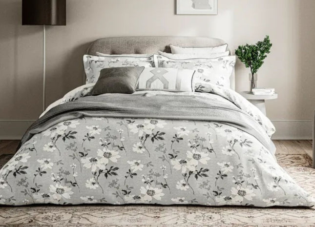 Bedeck of Belfast "Sefa" Duvet Cover and Oxford Pillowcase in Silver