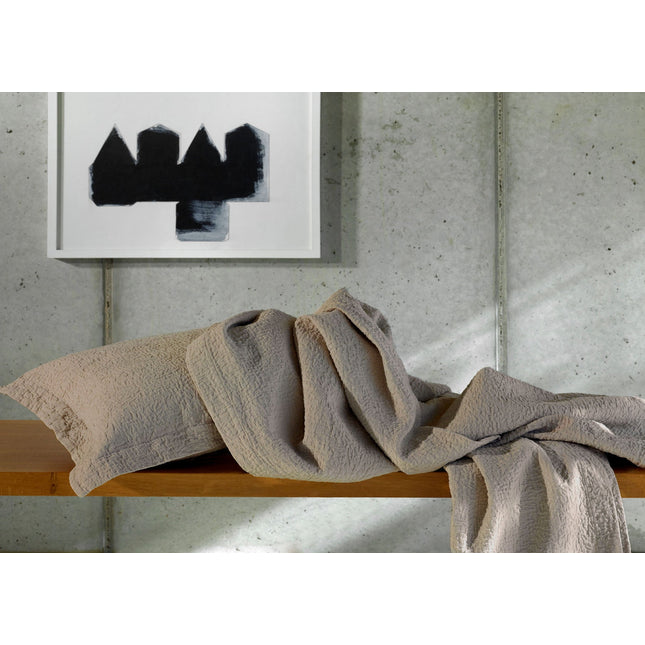 Amalia "Tamara" Matellase Quilt Bedspread in Latte