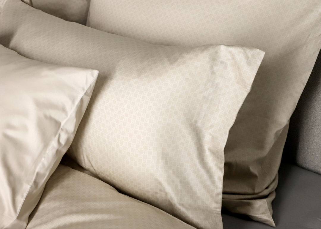 Aigner "Glamour" 500 Thread Count Bed Linen in Linen