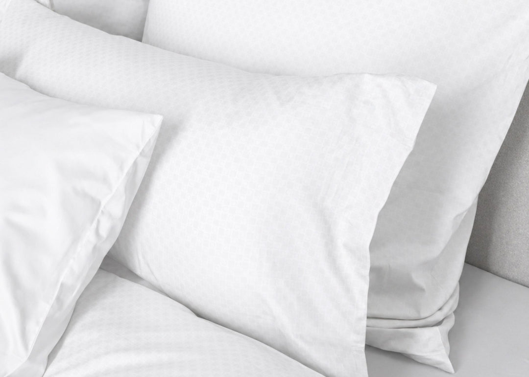 Aigner "Glamour" 500 Thread Count Bed Linen in White