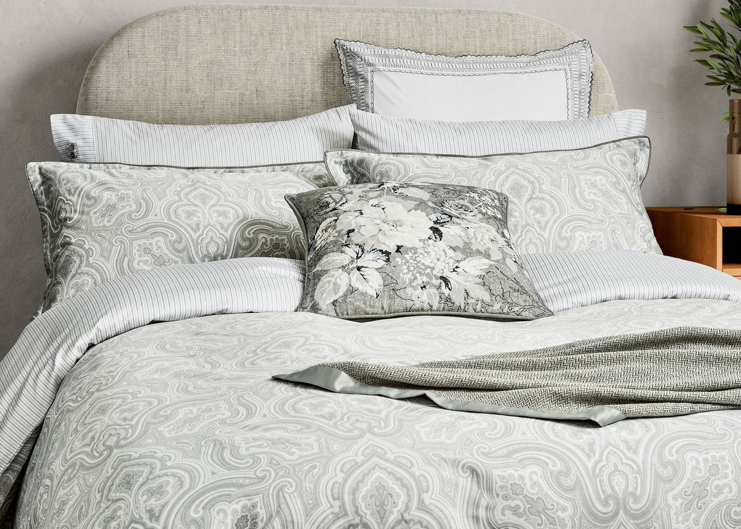 Bedeck of Belfast "Amalia" Duvet Cover and Oxford Pillowcase in Silver/White