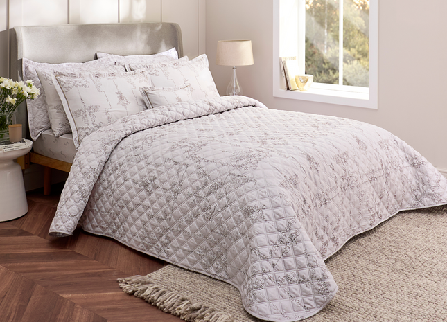 Christy "Ambroise Oyster" Quilted Bedspread & Pillowcase Set in Cream / Silver