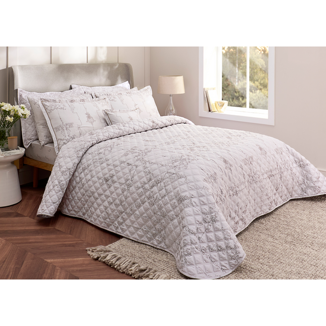 Christy "Ambroise Oyster" Quilted Bedspread & Pillowcase Set in Cream / Silver