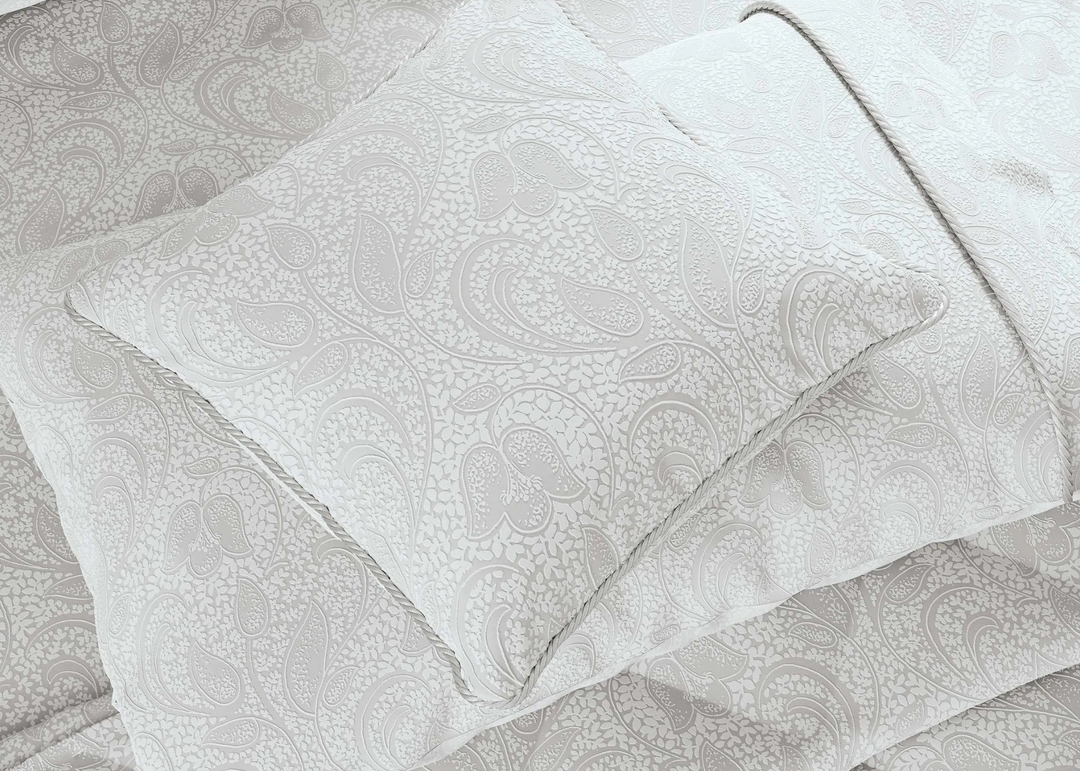 Bedeck of Belfast "Ashleigh" Duvet Cover and Oxford Pillowcase in Platinum