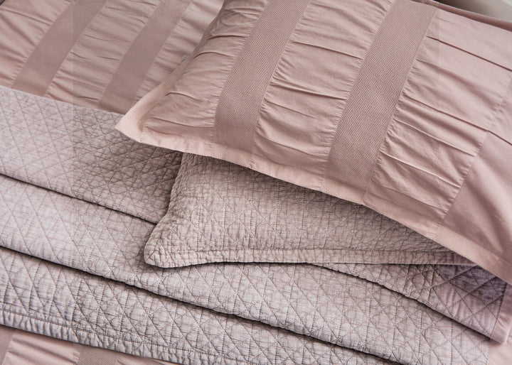 Bedeck of Belfast "Stonewashed Cotton" Quilted Throw in Pink