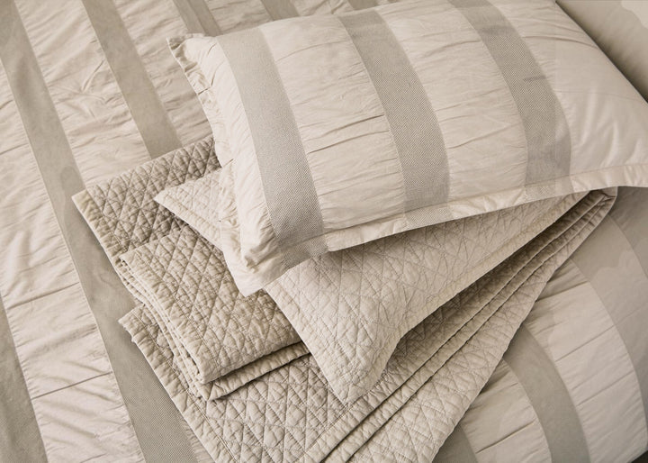 Bedeck of Belfast "Stonewashed Cotton" Quilted Throw in Linen