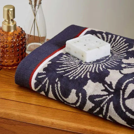 مجموعة مناشف وسجادات الاستحمام "أروني" من Bedeck of Belfast