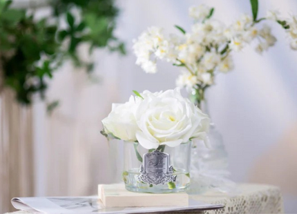 Linen Obsession "Five Rose Bouquet" in Glass Vase – 5 Artificial Silk Flowers
