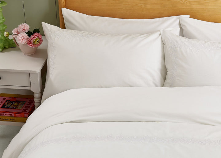 Helena Springfield "Erin" Duvet Cover Set in White