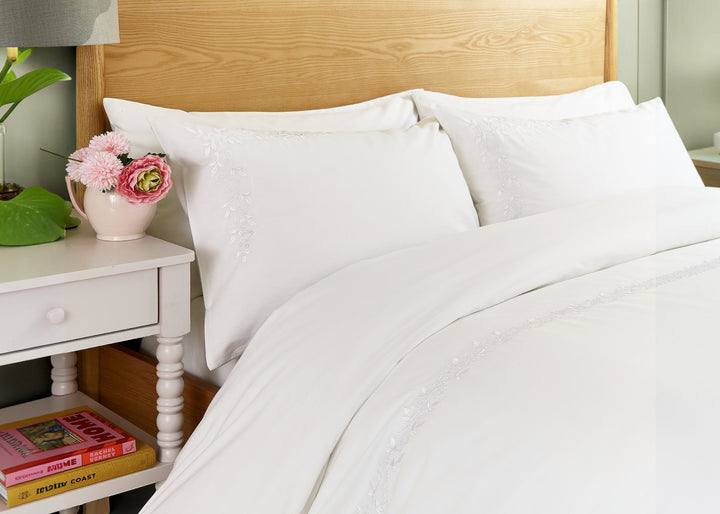 Helena Springfield "Erin" Duvet Cover Set in White