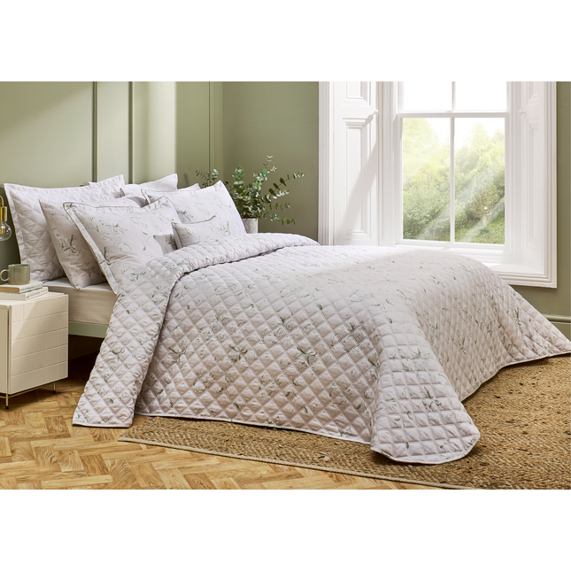 Christy "Hatton" Quilted Bedspread & Pillowcase Set in Sage