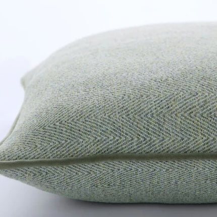 وسادة لورا آشلي "هانيا" المزخرفة المحشوة - ٥٠ × ٥٠ سم