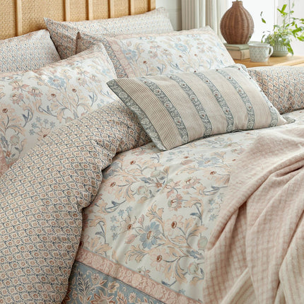 طقم غطاء لحاف "Walled Garden" من Laura Ashley باللون الأصفر