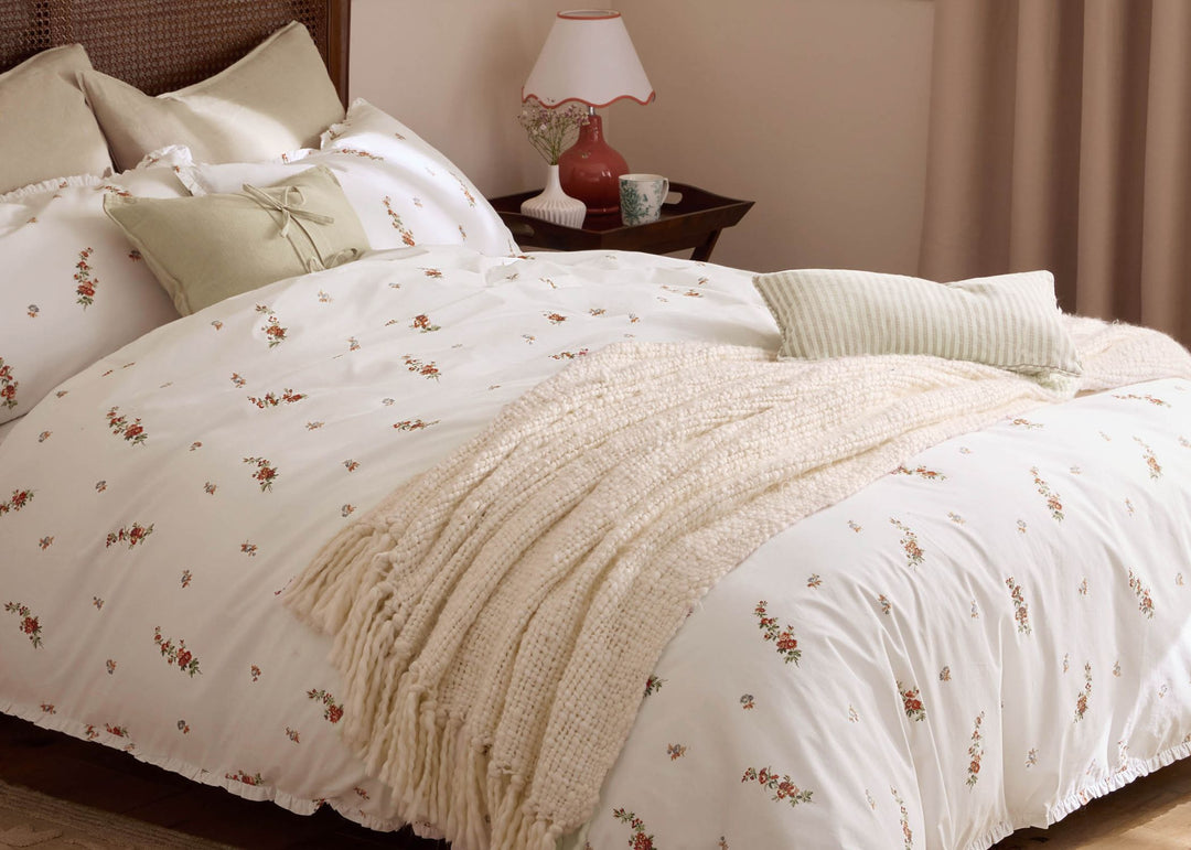 Laura Ashley "Elsie Bouquet" Duvet Cover Set in Pale Cranberry