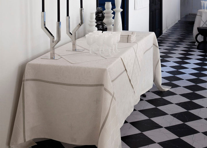 Le Jacquard Francais "Armoiries" Table Linen Collection in Off White