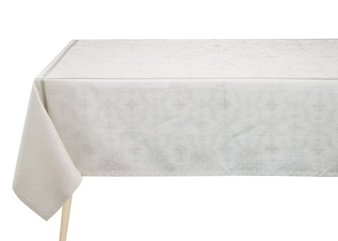 Le Jacquard Francais "Armoiries" Table Linen Collection in Off White