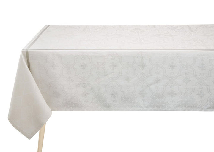 Le Jacquard Francais "Armoiries" Table Linen Collection in Off White
