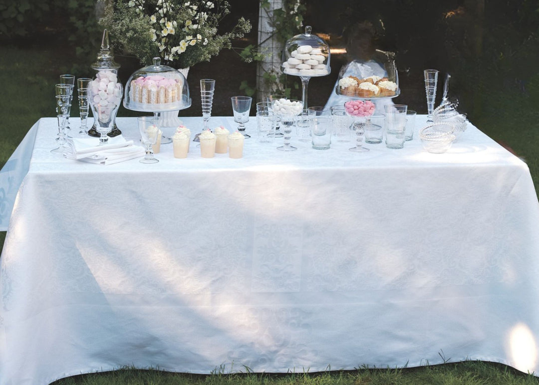 Le Jacquard Francais "Siena" Table Linen Collection in White