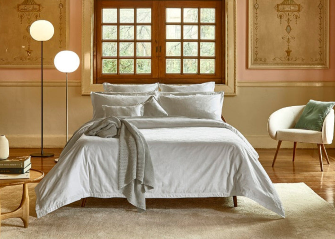 Amalia "Flores" Duvet Cover in White