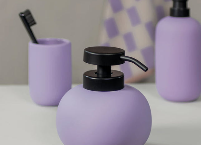 Mette Ditmer "Lotus" Bathroom Accessories in Lilac